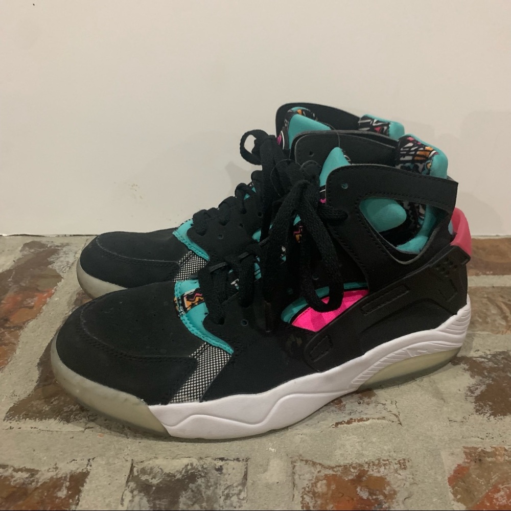 NIKE Youth Shoes 705281-003 Size 6.5Y Black Pink Blue